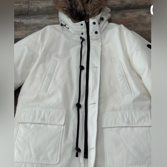 Michael Kors White Winter Jacket with Faux Fur Hood - Picture 6 of 6